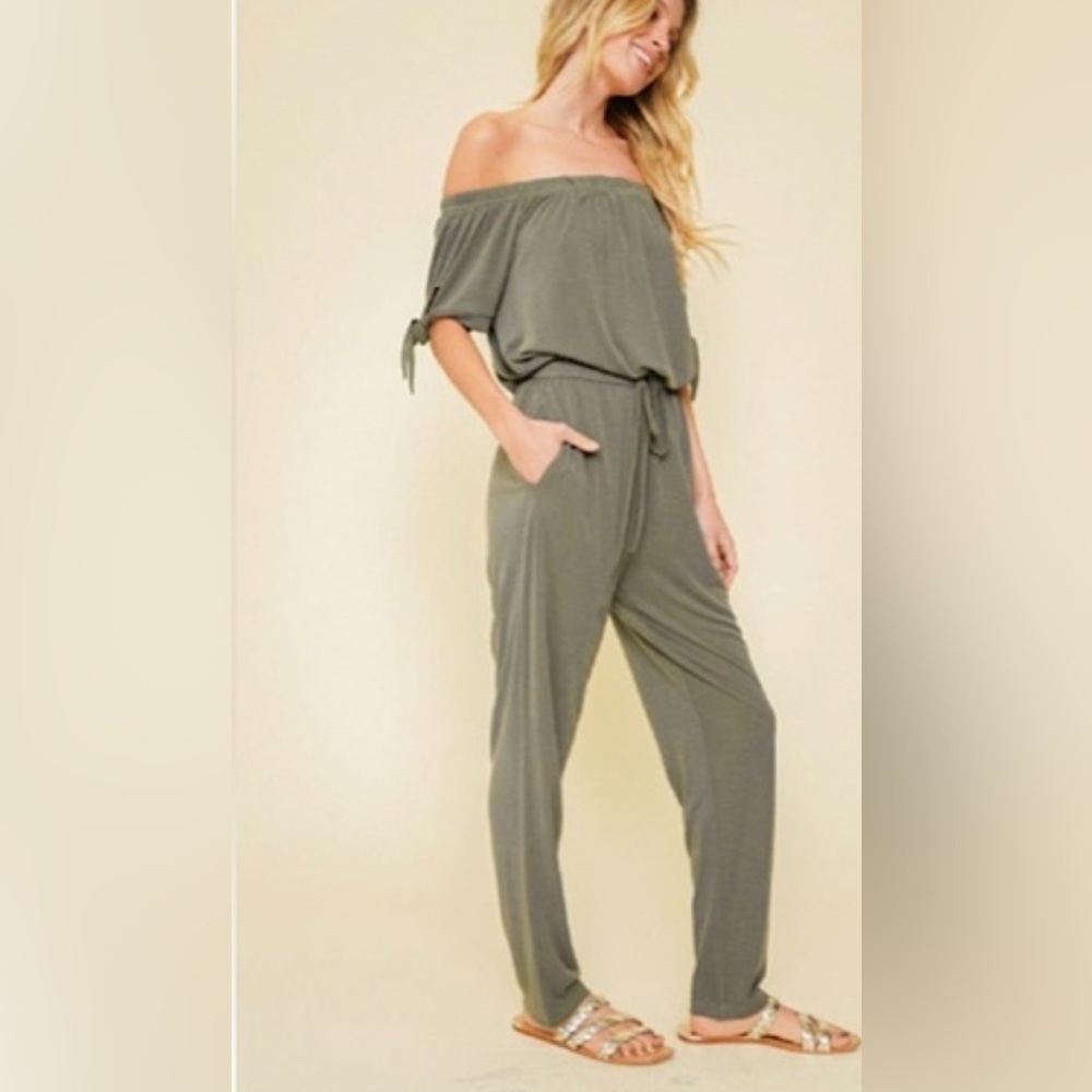 Romper Jump suit shorts sleeve olive green long pullover elast waist size M